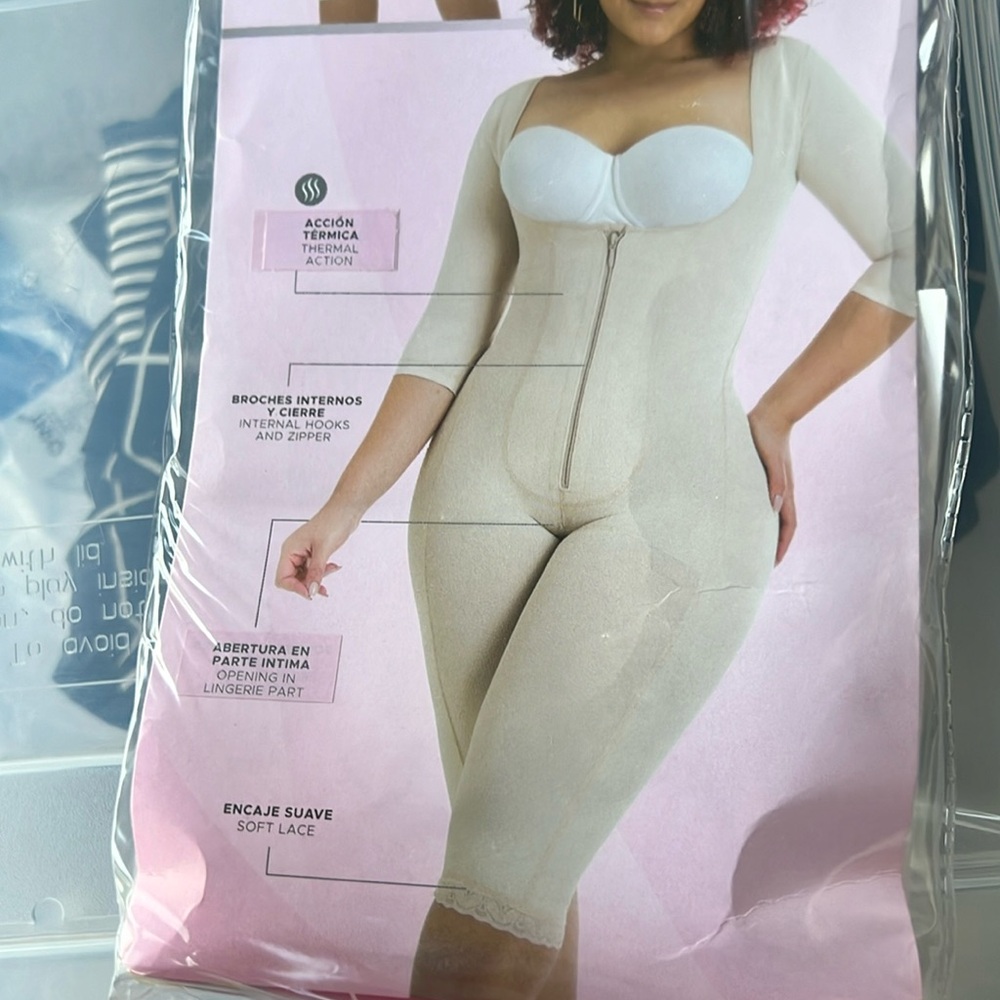 Faja colombiana con mangas largas y piernas largas